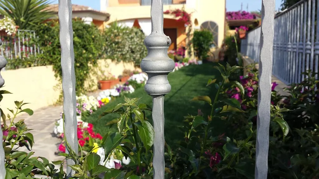 Casa Con Giardino Villa Olbia 0*,